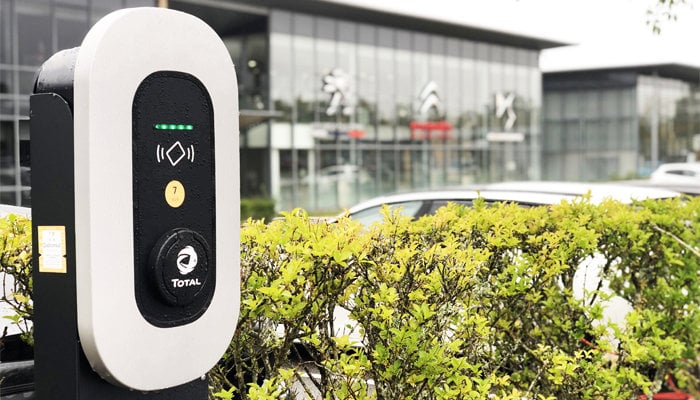 Groupe PSA stattet alle Standorte mit Ladestationen für Elektrofahrzeuge aus